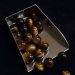 画像2: タイガーアイ/丸玉片穴10mmφ2個セット(サイズペアリング済) (2)