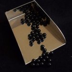 画像2: オニキス(黒)/丸玉片穴4mmφ2個セット(サイズペアリング済) (2)