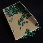 画像2: マラカイト/丸玉片穴3mmφ2個セット(サイズペアリング済) (2)