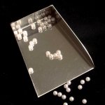 画像2: アコヤ真珠(ベビーパール)/丸玉片穴4.0mmφ2個セット(サイズペアリング済) (2)