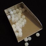 画像2: ホワイトカルセドニー/丸玉片穴6mmφ2個セット(サイズペアリング済) (2)